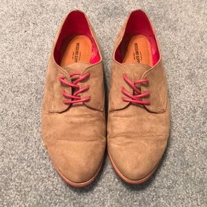 Mossimo Supply Oxfords w/pink laces